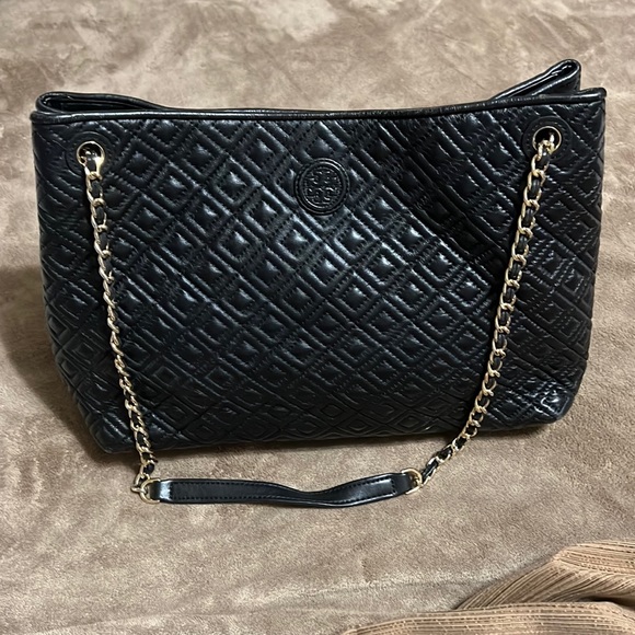 Tory Burch Handbags - Black Tory Burch Fleming large tote quilted chain link handbag purse